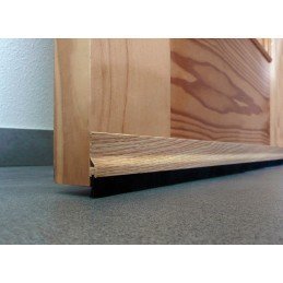 BURLETE BAJO PUERTA...