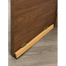 BURLETE BAJO PUERTA...